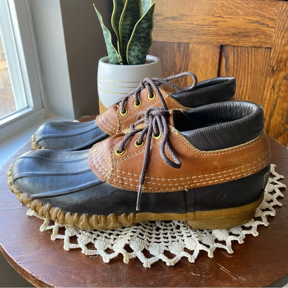 L.L. Bean Maine Hunting Shoe Ankle Boots Stylish Brown and Tan EUC